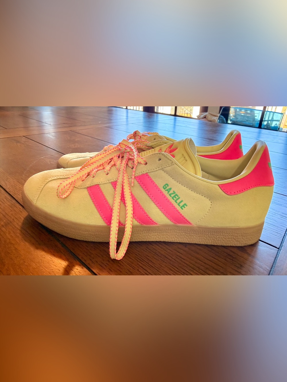 adidas Gazelle Yellow Suede Sneakers with Neon Pink Stripes Never Worn size 10